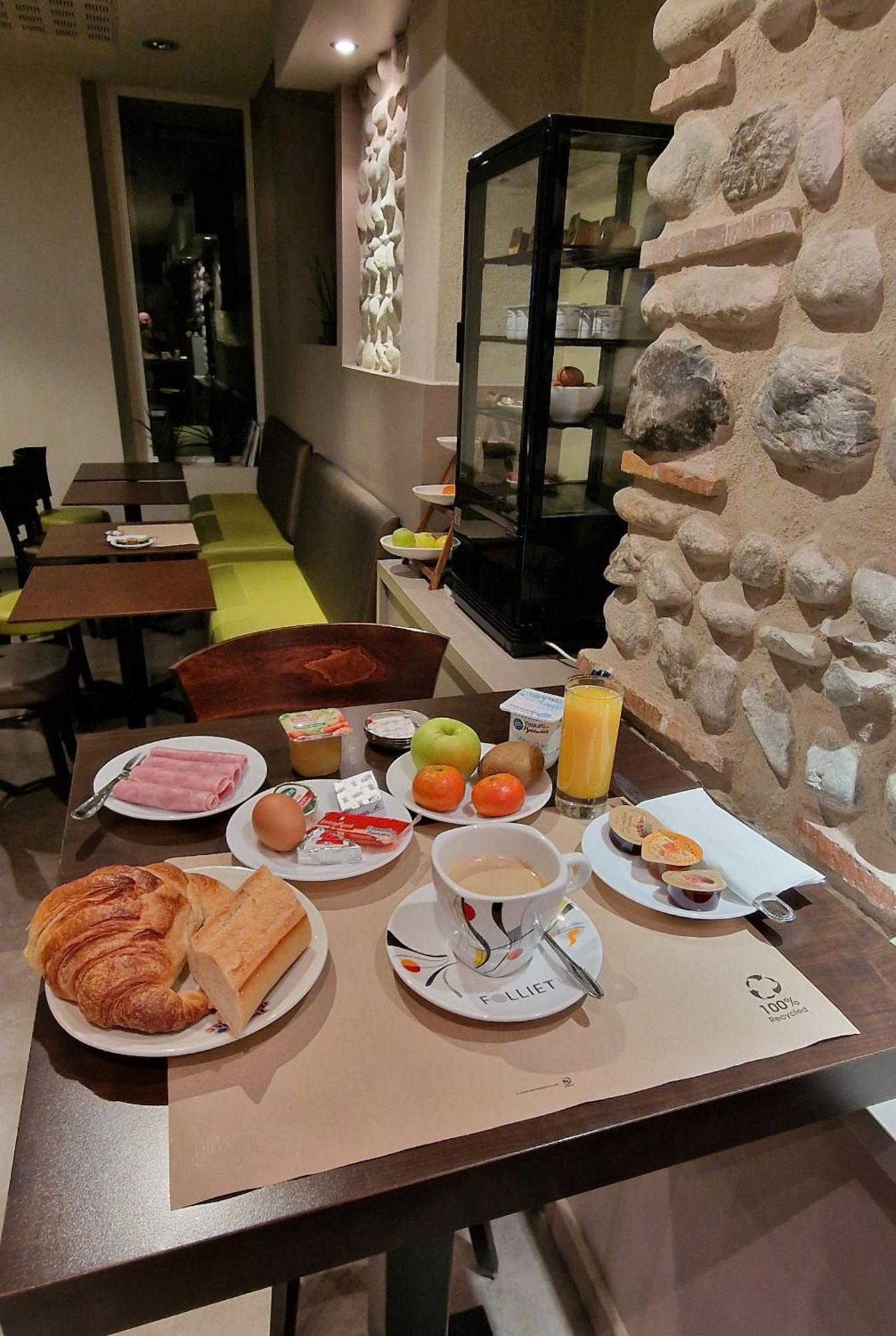Cit'Hotel De La Marne Tarbes Ngoại thất bức ảnh