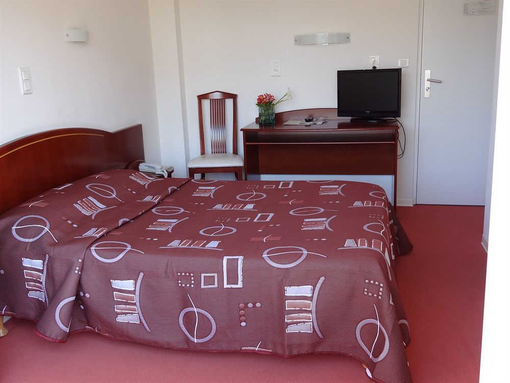Cit'Hotel De La Marne Tarbes Ngoại thất bức ảnh