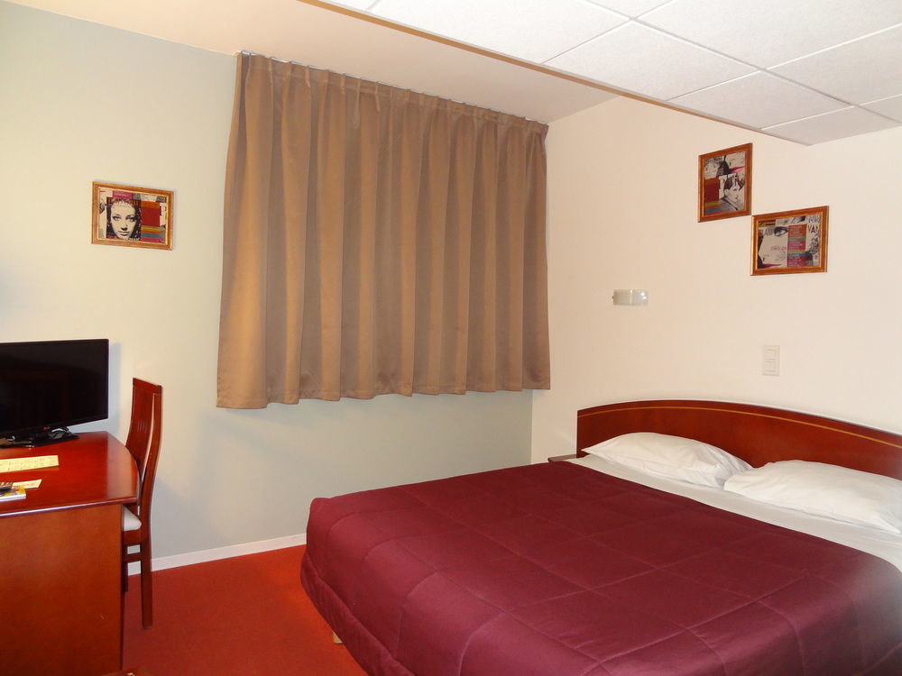 Cit'Hotel De La Marne Tarbes Ngoại thất bức ảnh