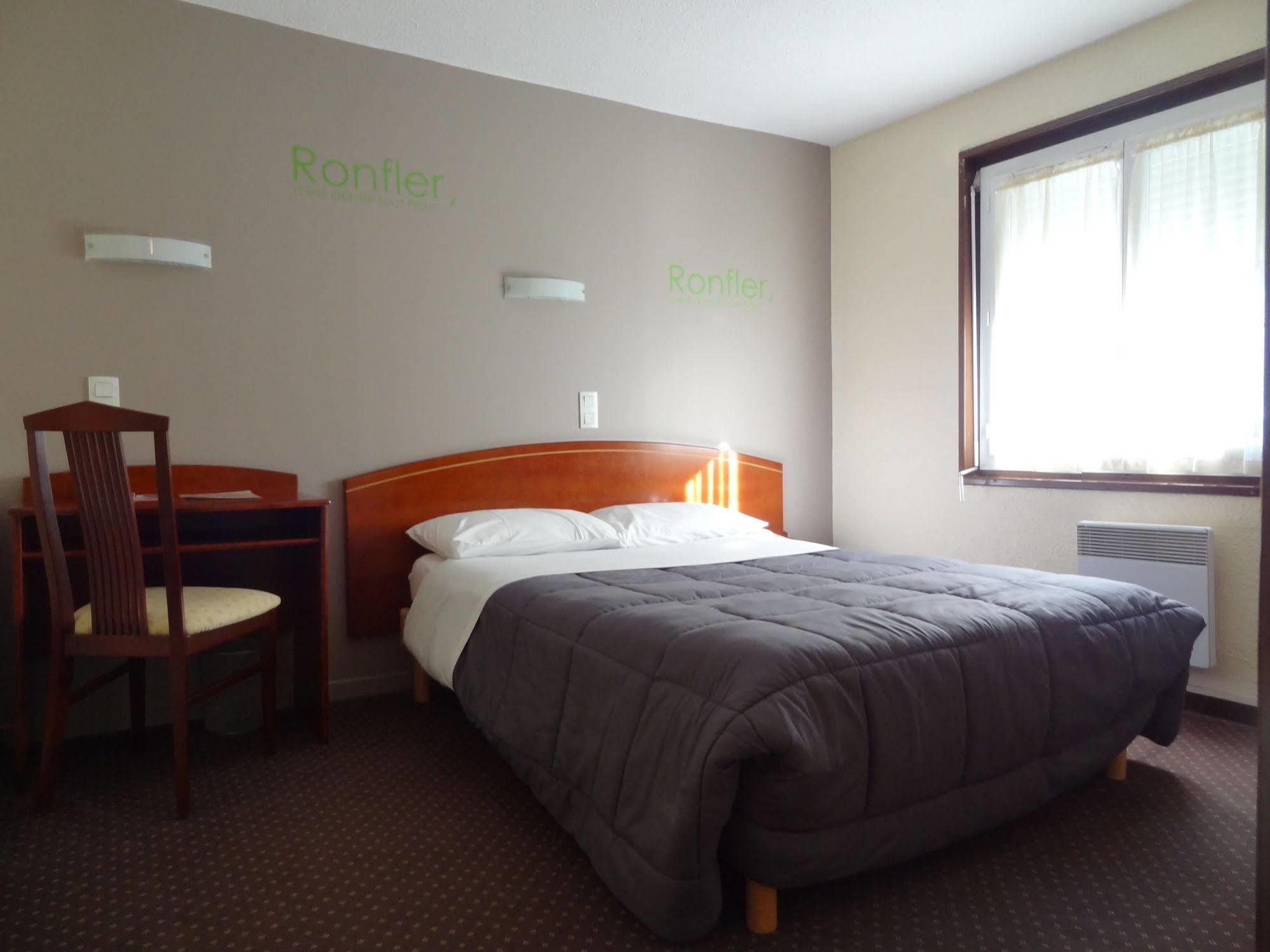Cit'Hotel De La Marne Tarbes Ngoại thất bức ảnh